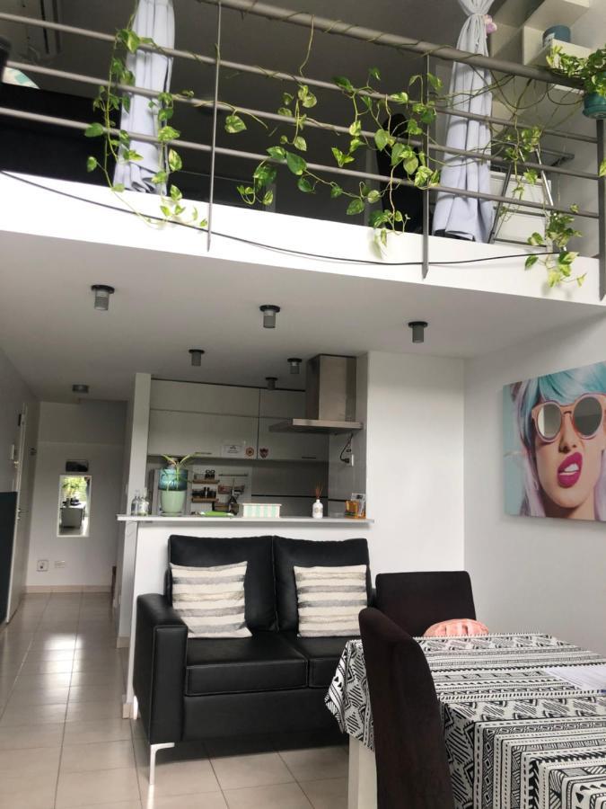 El Depto Tipo Duplex Pleno Centro Incluye Cochera Consultar Servicio De Parking Daire Monte Grande Dış mekan fotoğraf
